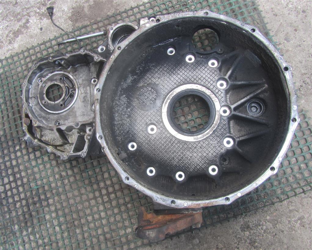 Картер маховика для Iveco EuroStar 504004754