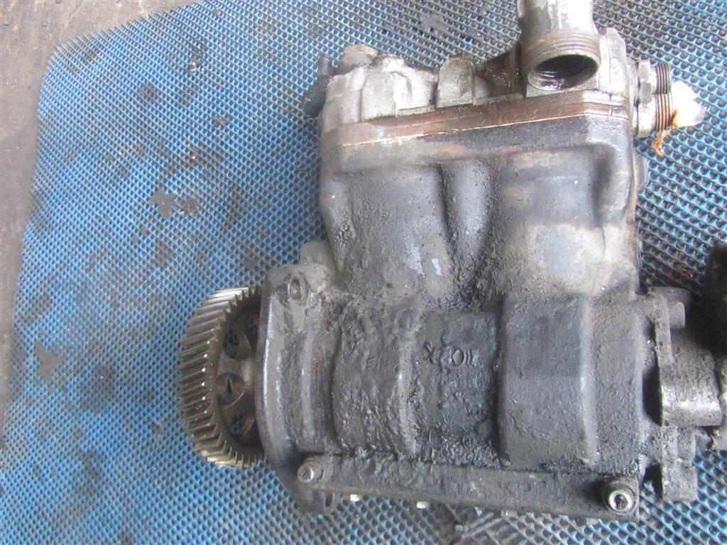 Компрессор пневматический для Iveco EuroStar 504033988