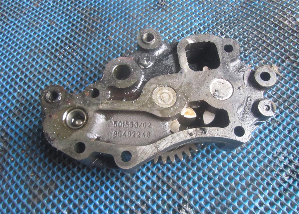 Насос масляный для Iveco EuroStar 99482248