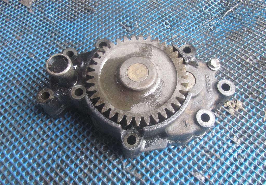 Насос масляный для Iveco EuroStar 99482248