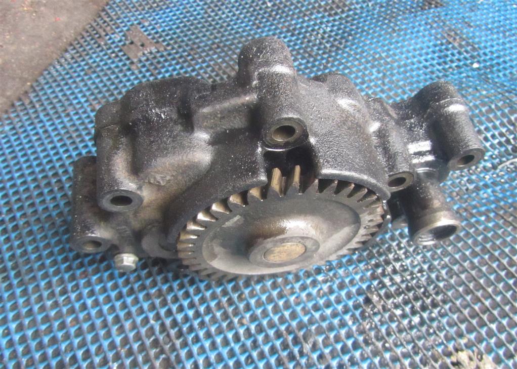 Насос масляный для Iveco EuroStar 99482248