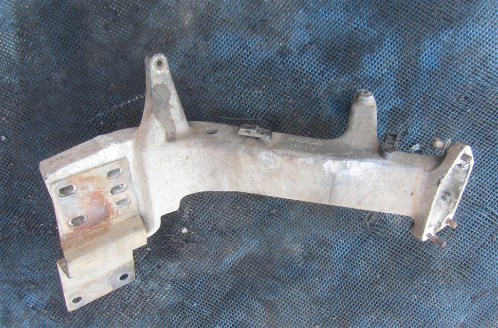 Кронштейн крепления бампера для Renault Premium Dci 5600201629