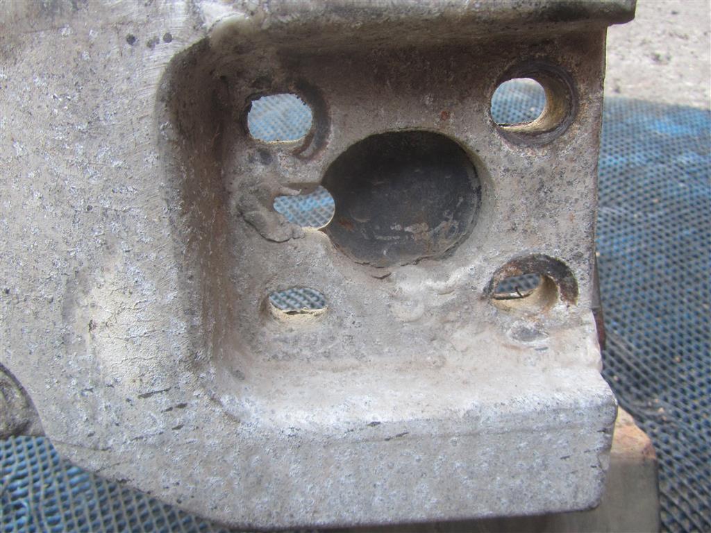 Кронштейн крепления бампера для Renault Premium Dci 5600201629