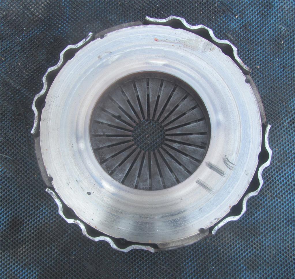 Корзина сцепления для Renault  Midlum 7420981951