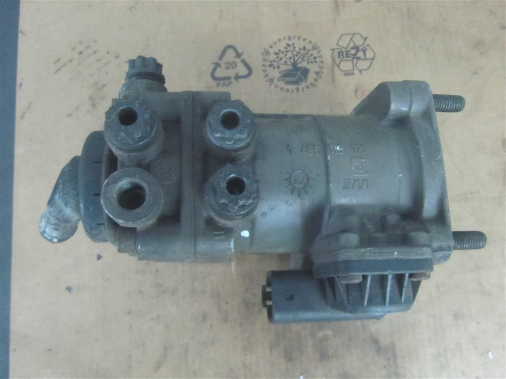 Кран главный тормозной для Volvo FH13 20456400