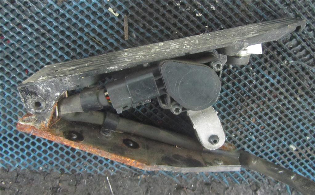 Педаль газа для Renault Magnum DXI 7421111164