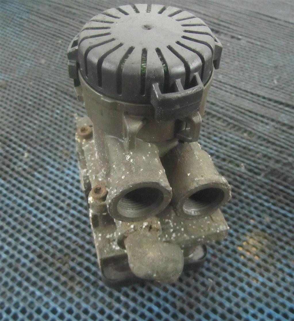 Кран модулятор тормозов передний ebs для Renault Magnum DXI 20828237