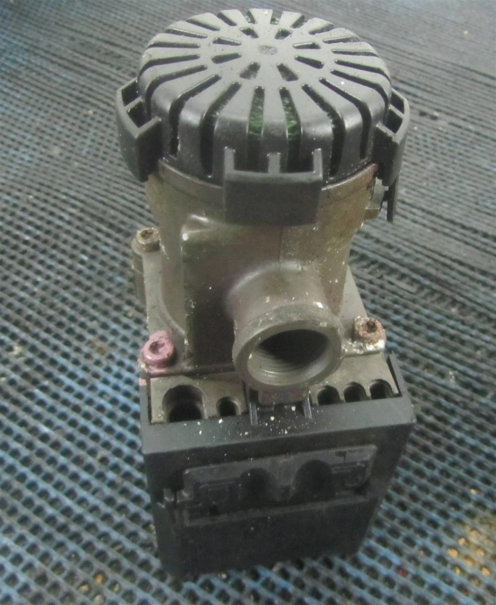 Кран модулятор тормозов передний ebs для Renault Premium DXI 20828237