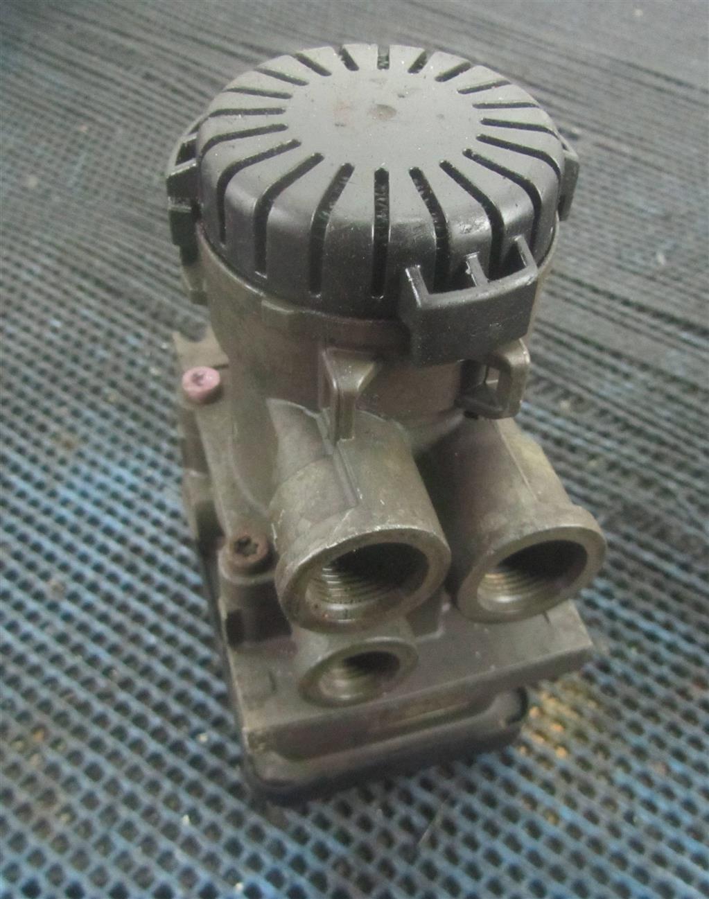 Кран модулятор тормозов передний ebs для Renault Magnum DXI 20828237