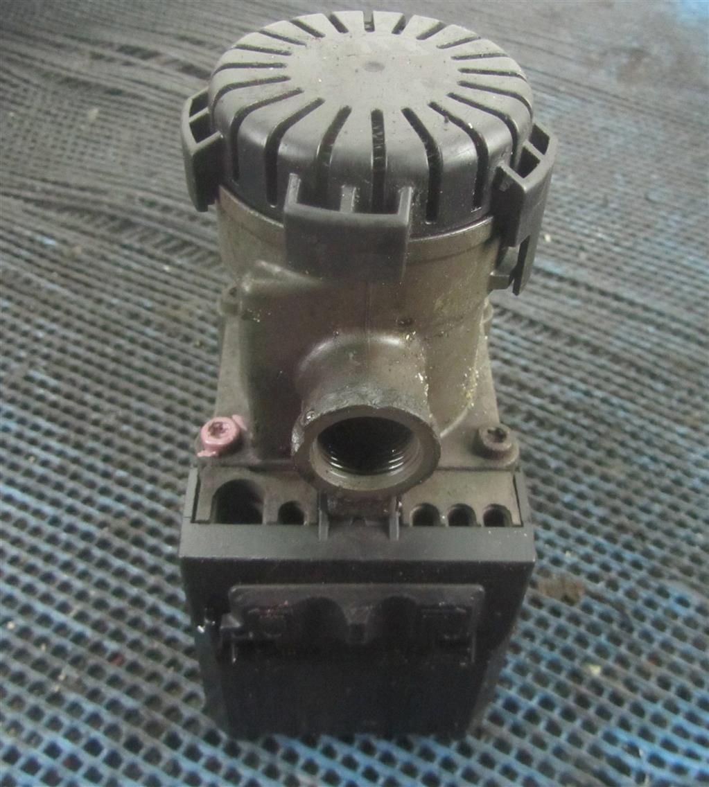 Кран модулятор тормозов передний ebs для Renault Premium DXI 20828237