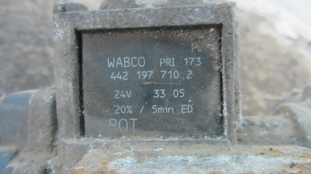 Клапан ускорительный для Renault  Midlum 4421977102