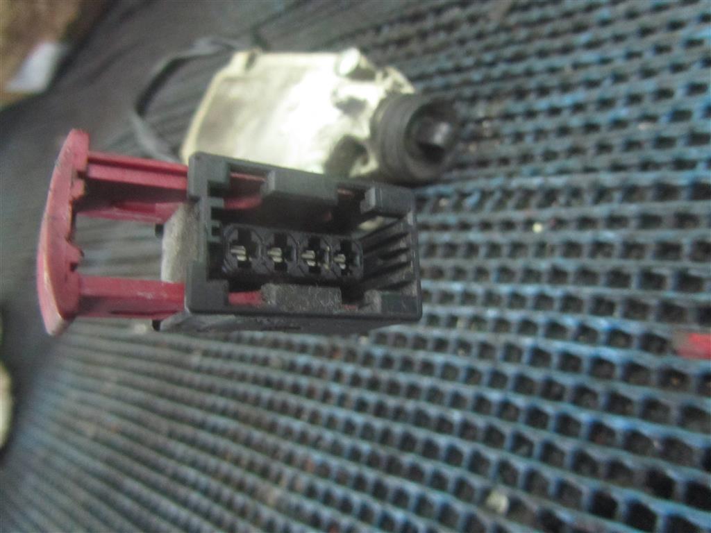 Активатор (привод) замка двери для Renault Premium Dci 5001858131