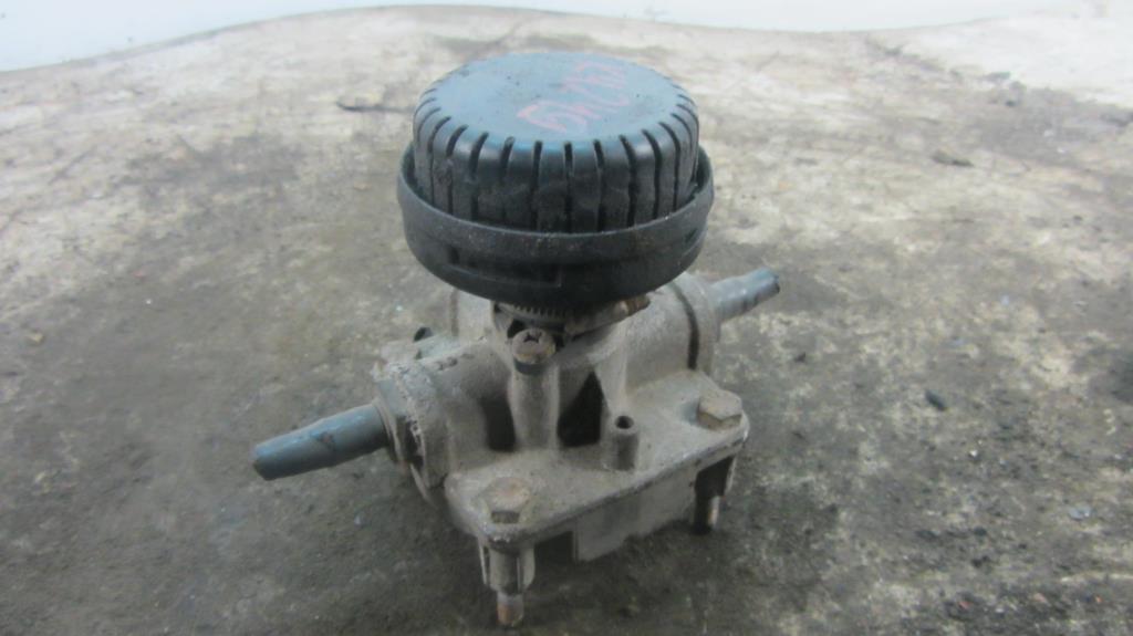 Клапан ускорительный для Volvo FH12 9730110000