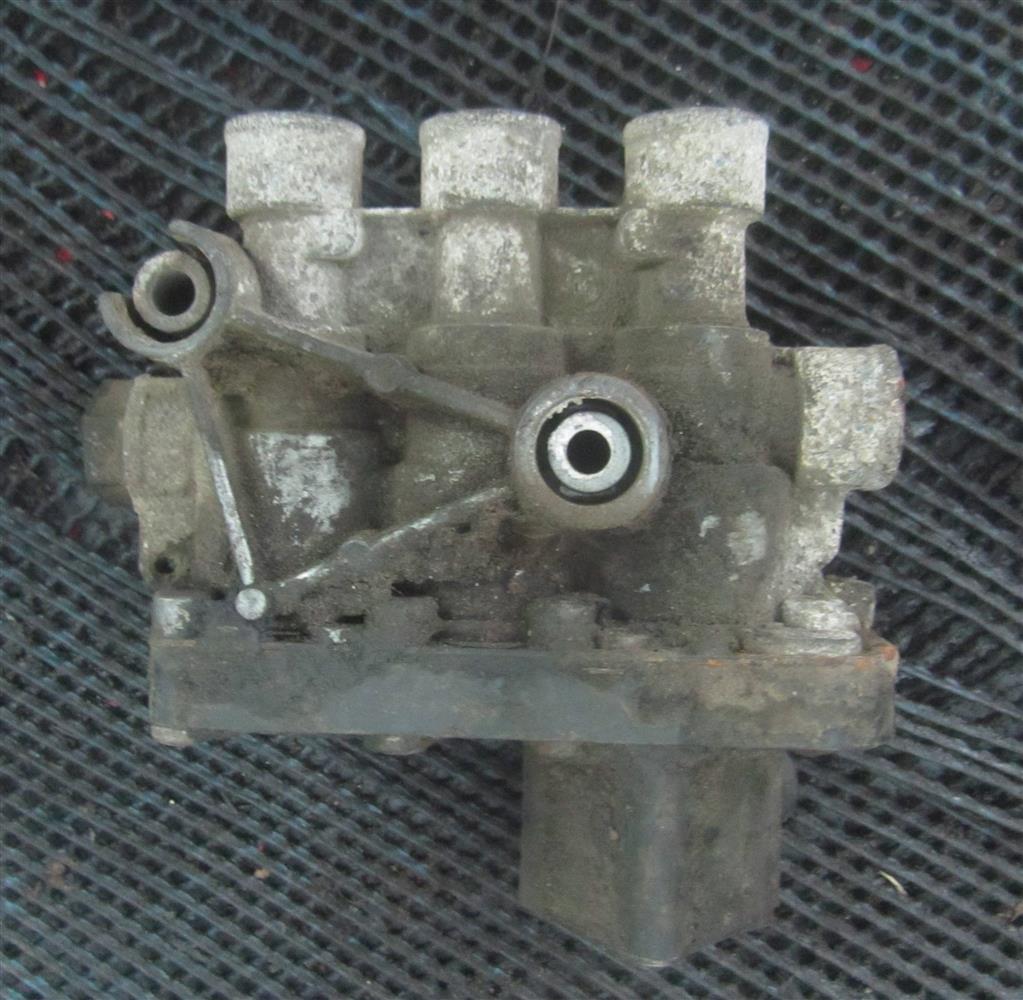 Кран уровня подвески для Renault Premium DXI 5010457151