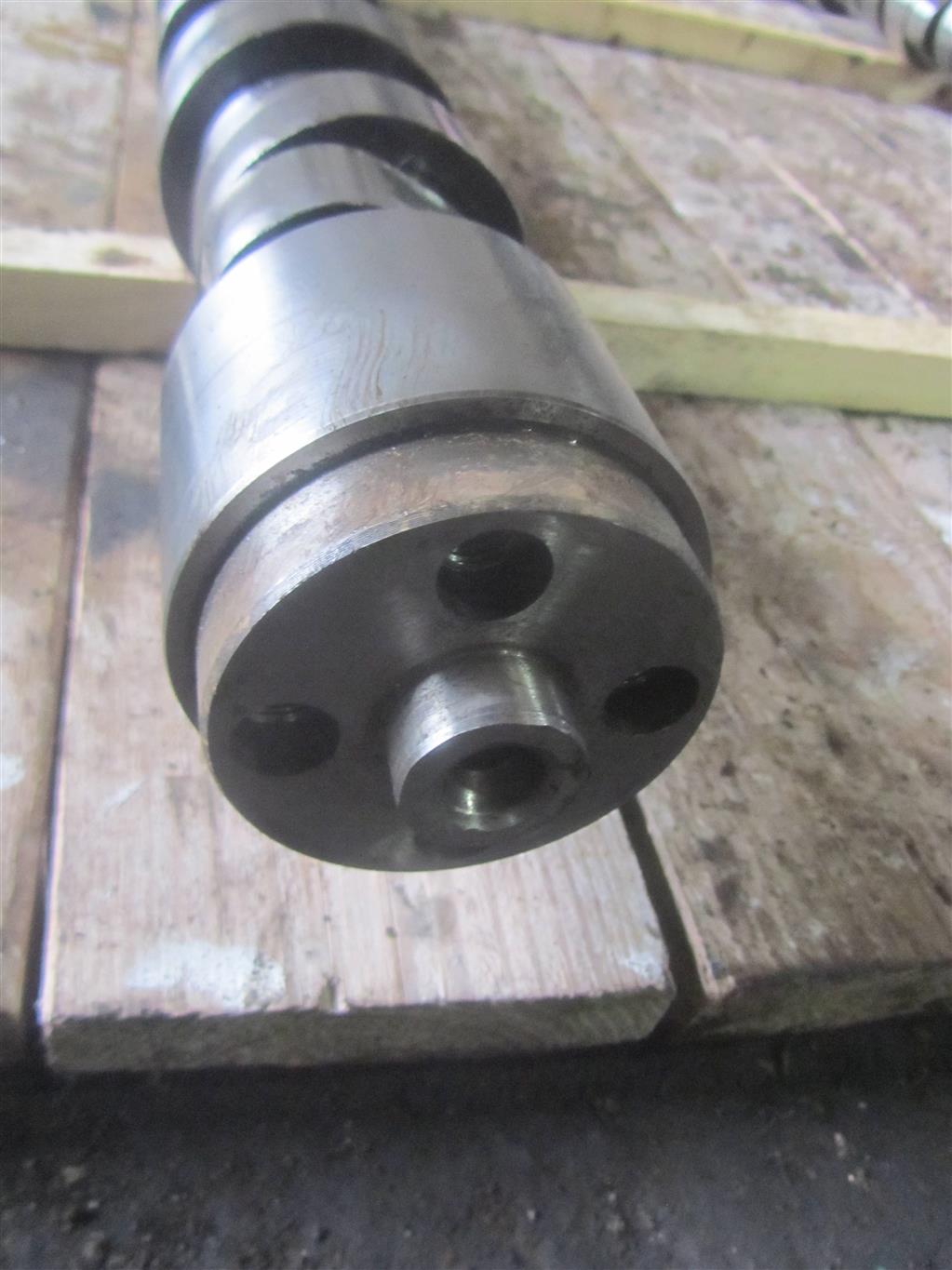 Распредвал для Iveco Stralis 504004779