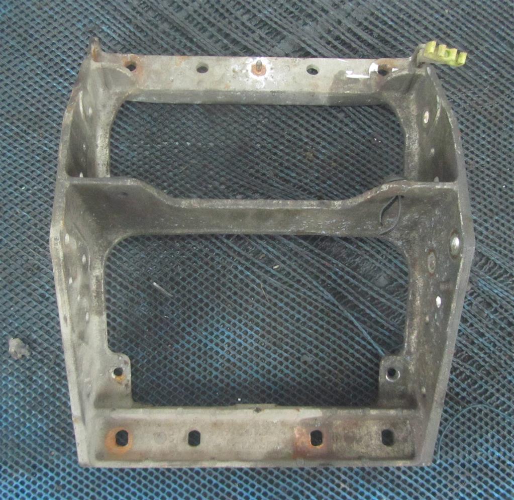 Кронштейн подножки для Renault Premium Dci 5600201656