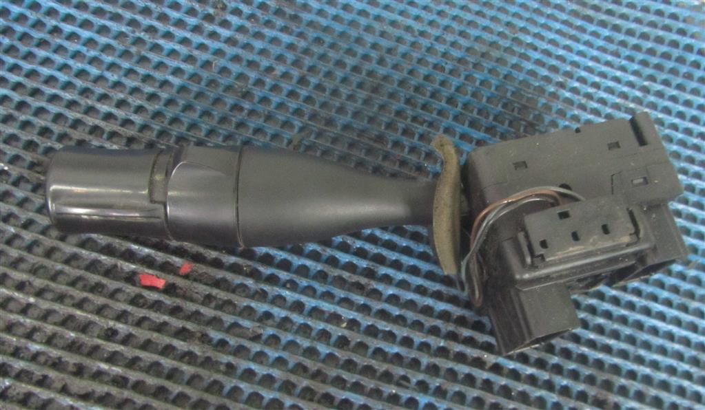 Переключатель подрулевой (стрекоза) для Renault Premium DXI 5010589561