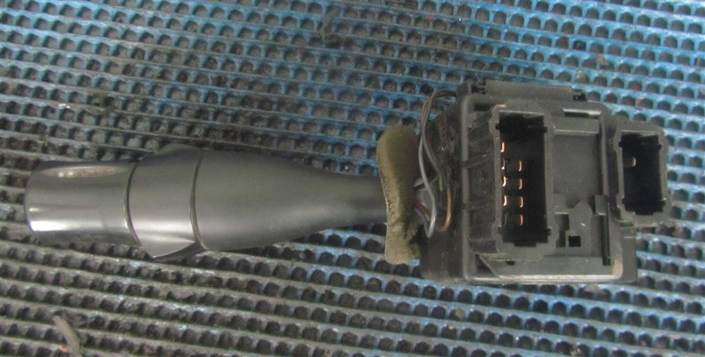 Переключатель подрулевой (стрекоза) для Renault Premium DXI 5010589561