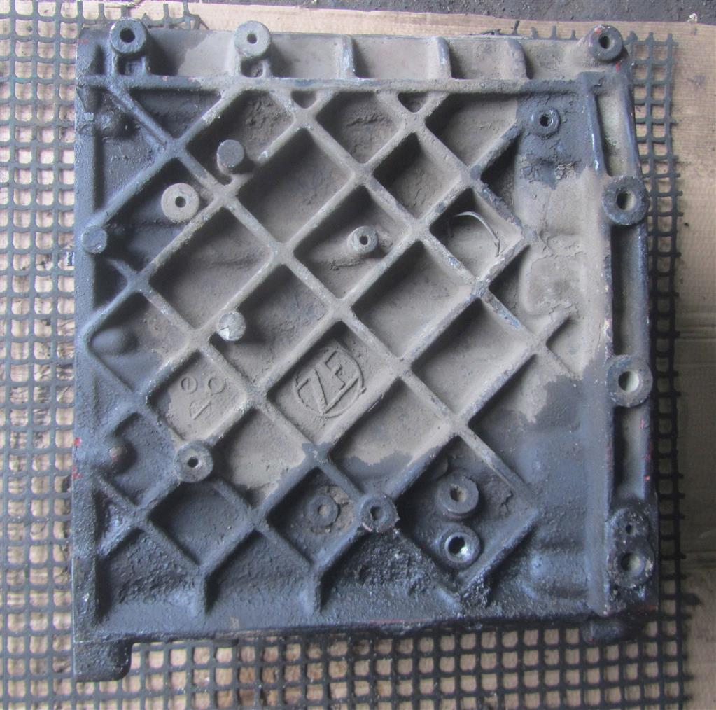 Корпус КПП (колокол) для Iveco Stralis 1315401207