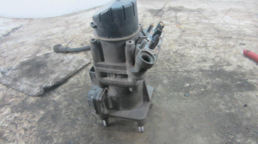 Кран главный тормозной для Renault Magnum DXI 21390589