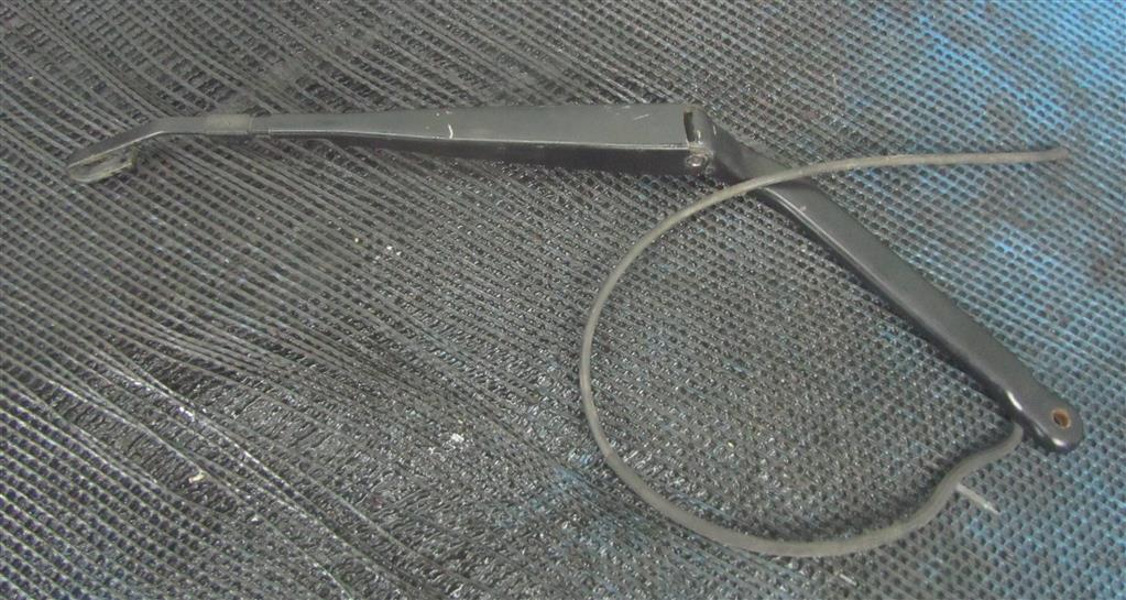 Щеткодержатель (поводок стеклоочистителя, дворник) для MAN Tga 81264306072