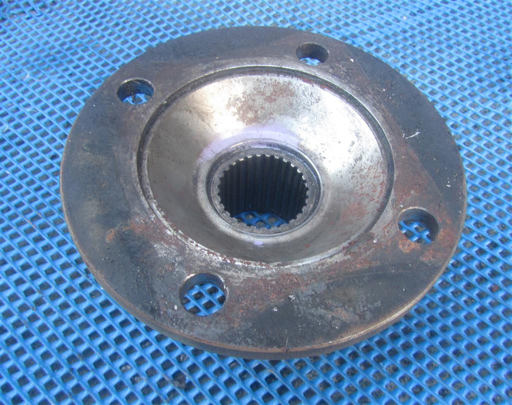 Фланец КПП для МАЗ 4370 Deutz 1307304595