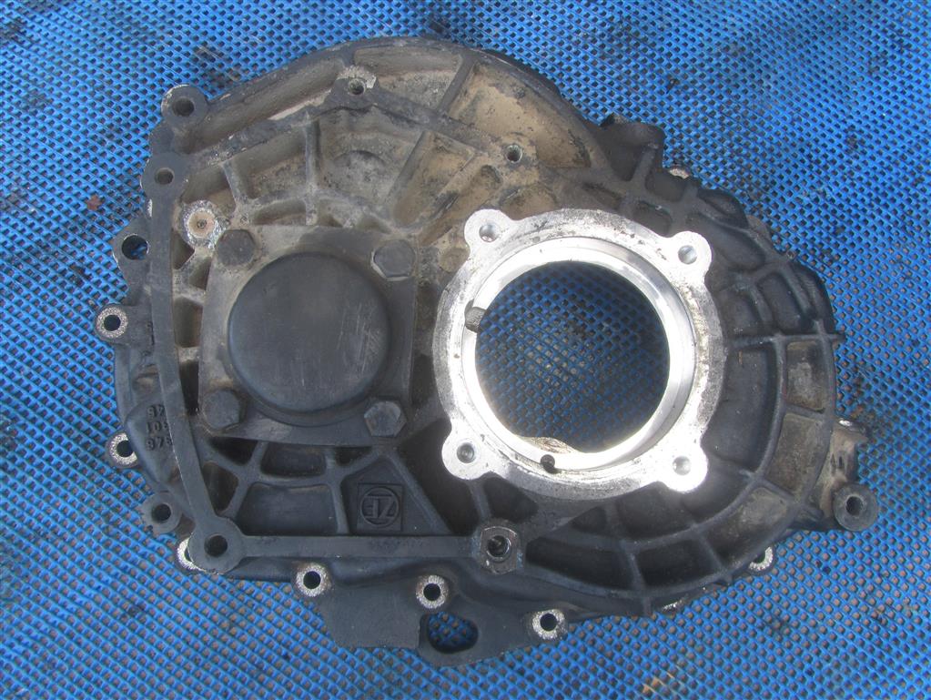 Крышка коробки передач для Renault  Midlum 1346301045
