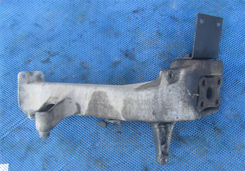 Кронштейн крепления бампера для Renault Premium Dci 5010367747