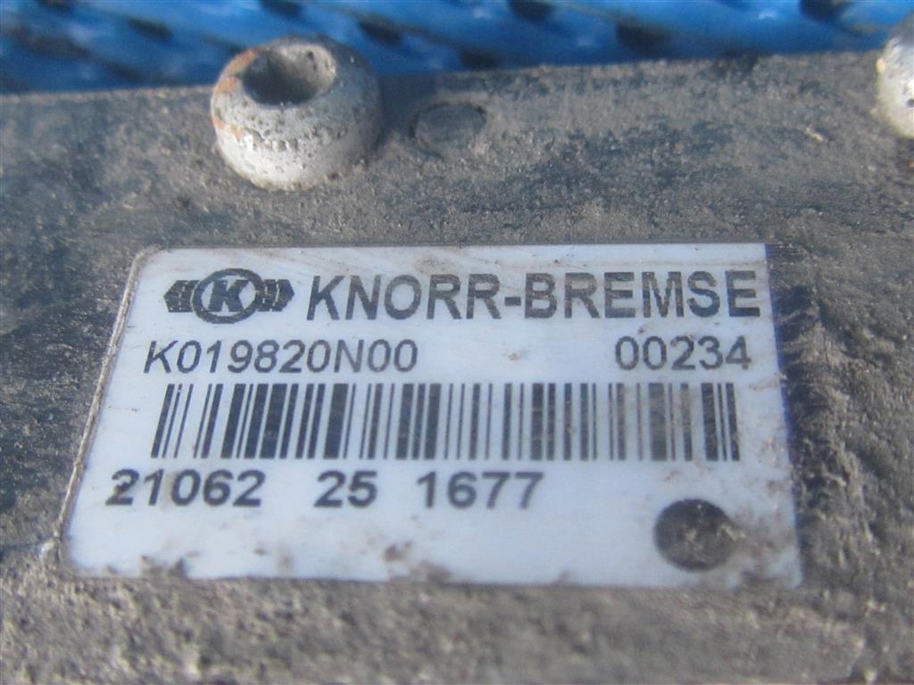 Кран уровня подвески для Volvo FH13 21083657