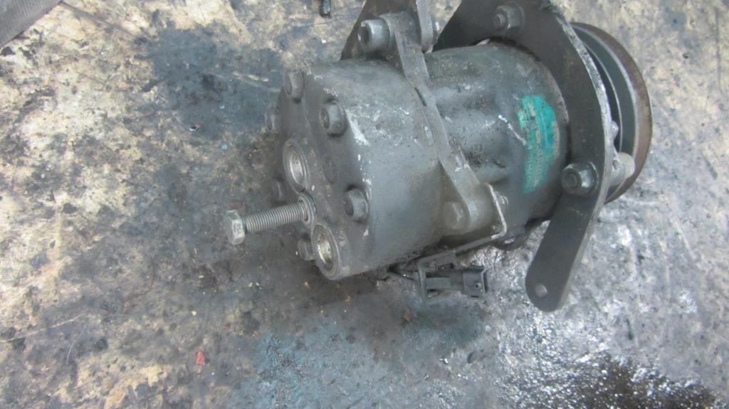 Компрессор кондиционера для Renault Magnum Etech 5010483009