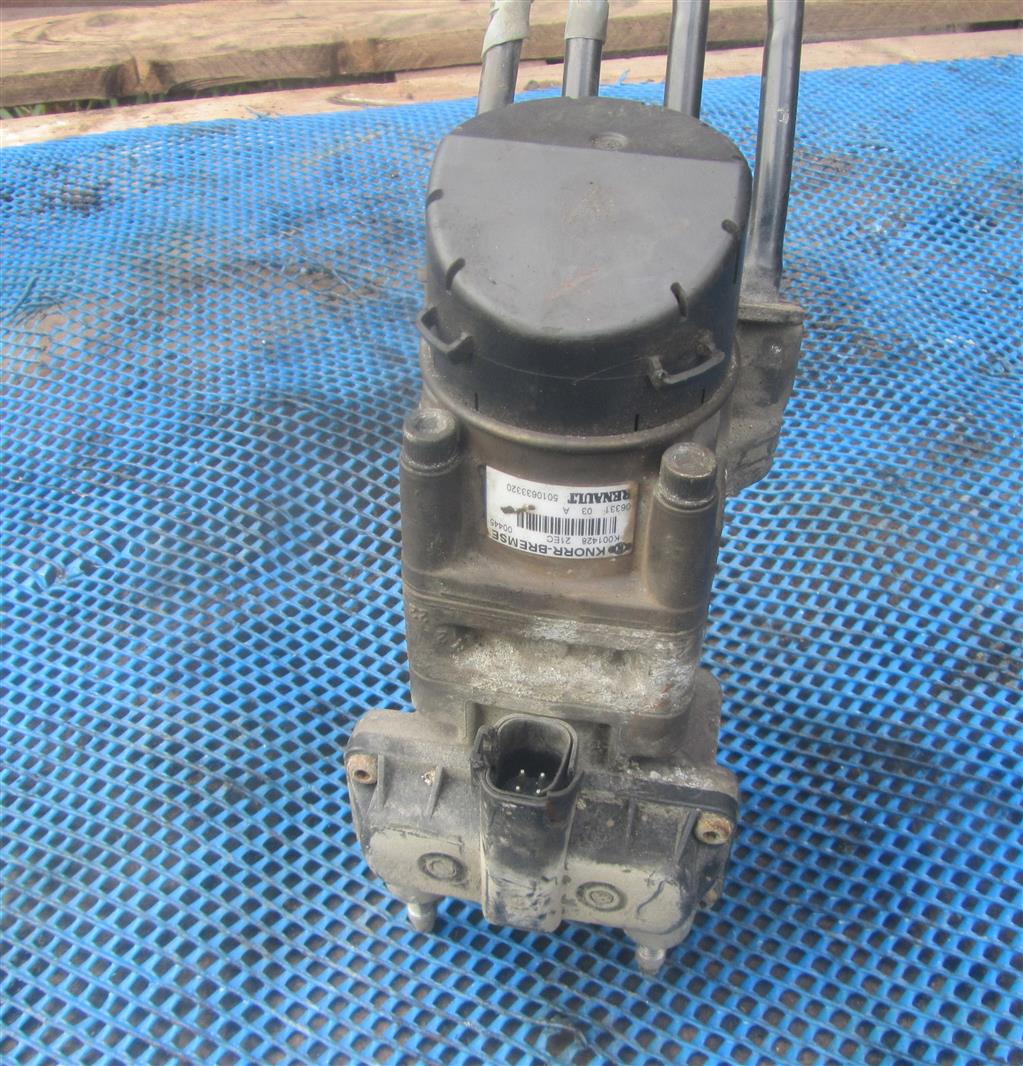 Кран главный тормозной для Renault Magnum DXI 5010633320
