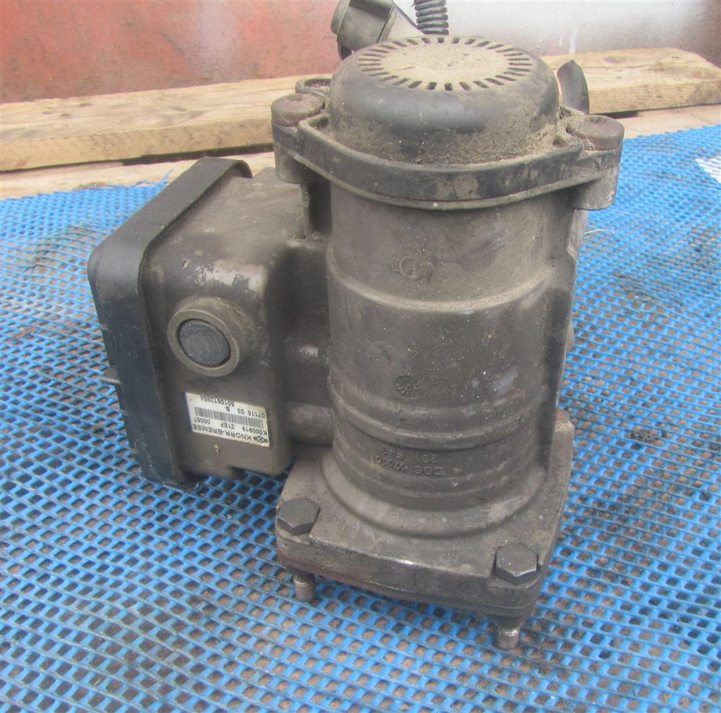 Кран управления тормозами прицепа для Renault Premium DXI 5010612854