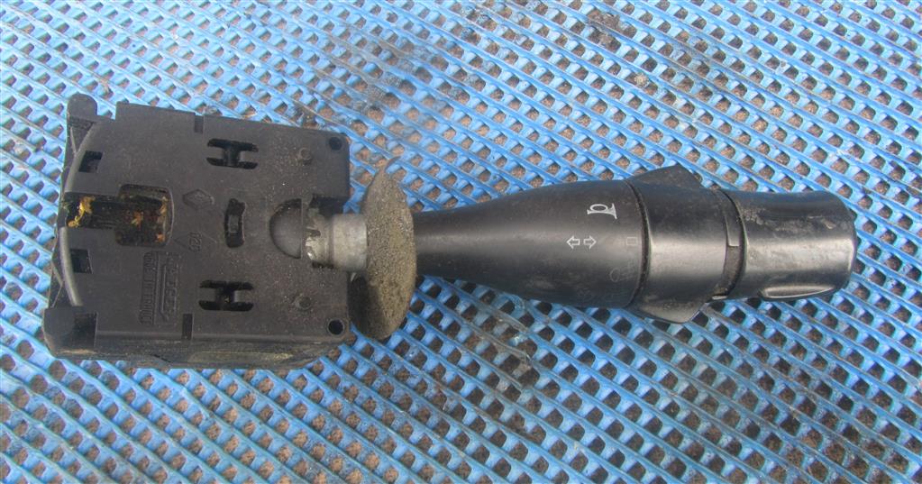 Переключатель подрулевой (стрекоза) для Renault Premium DXI 5010589561