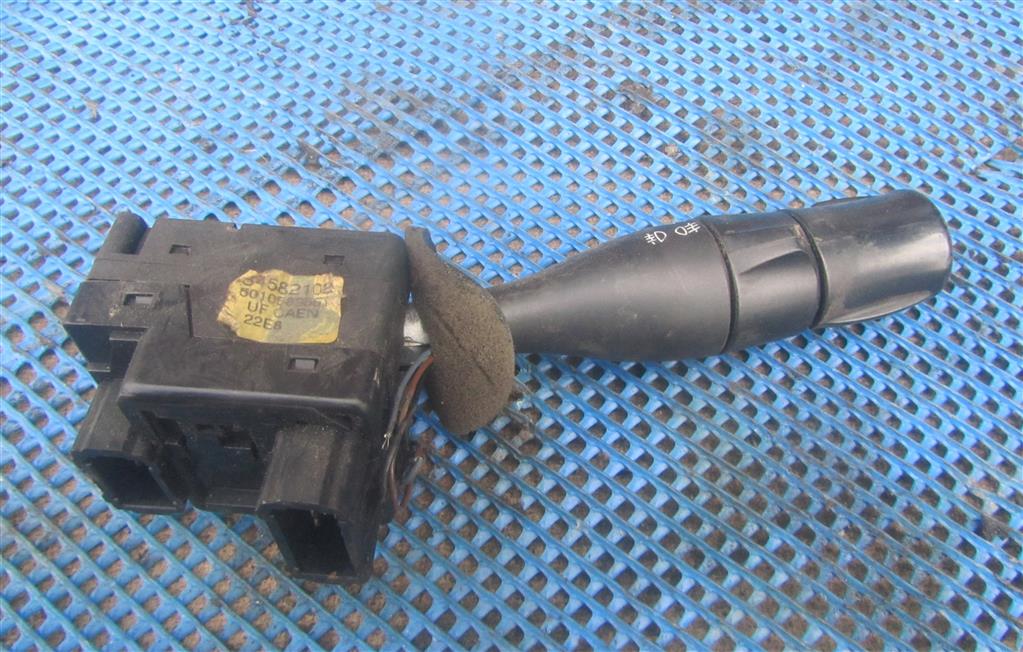 Переключатель подрулевой (стрекоза) для Renault Premium DXI 5010589561