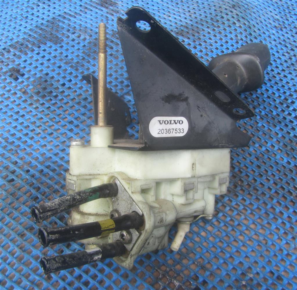 Кран ручного тормоза для Volvo FH12 20367533