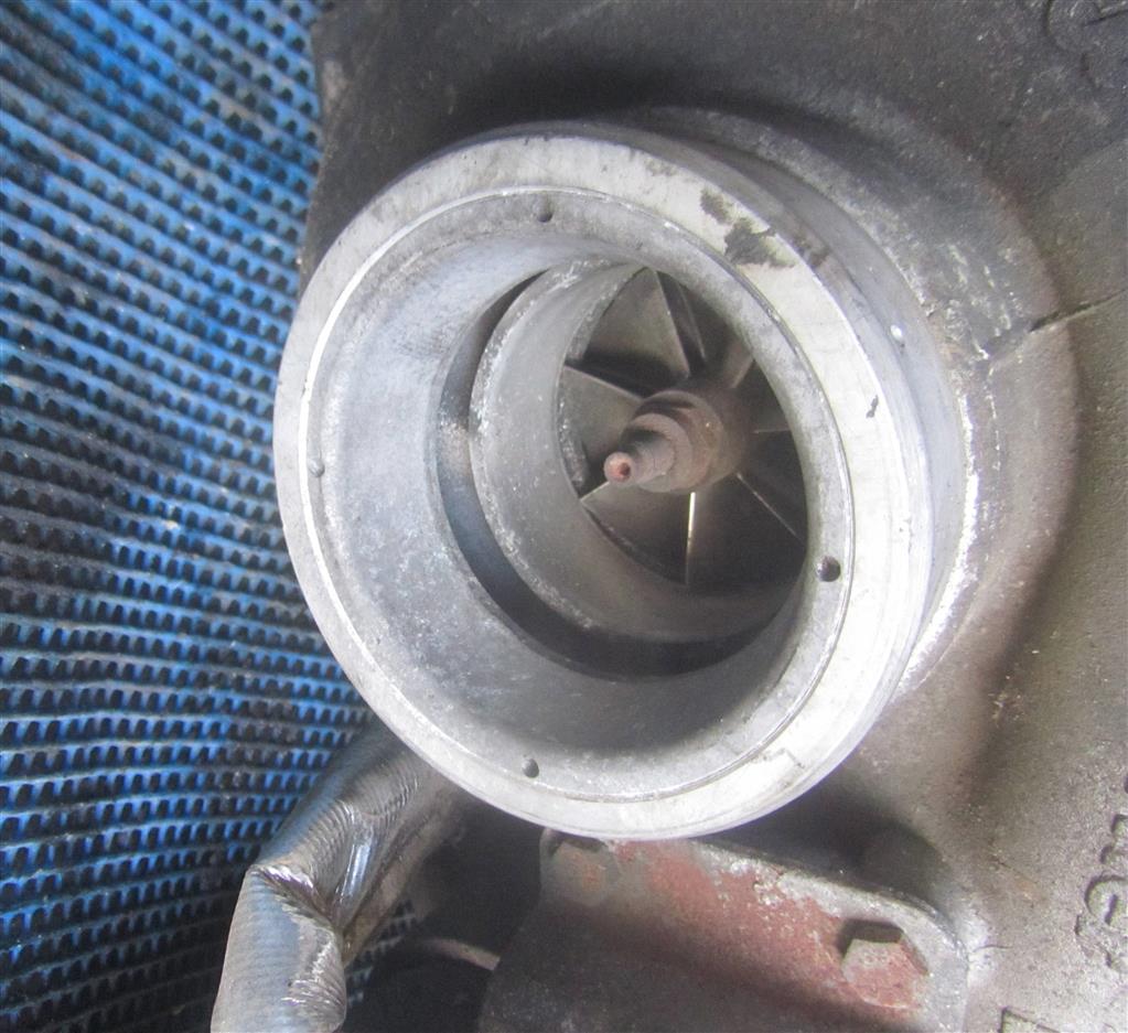 Турбокомпрессор для DAF Xf 105  1897354