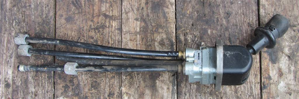 Кран ручного тормоза для МАЗ 5440 9617231000