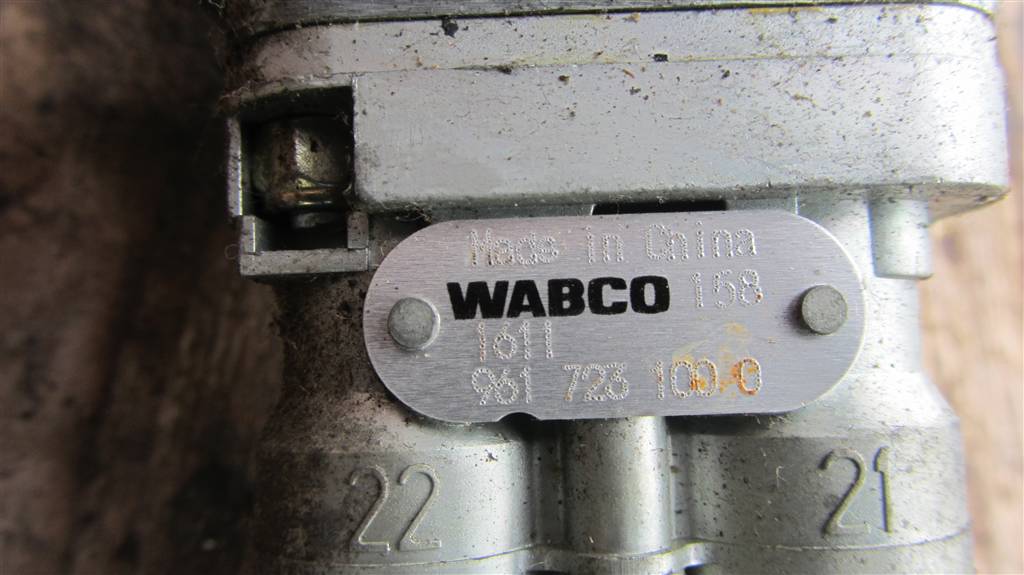 Кран ручного тормоза для МАЗ 5440 9617231000