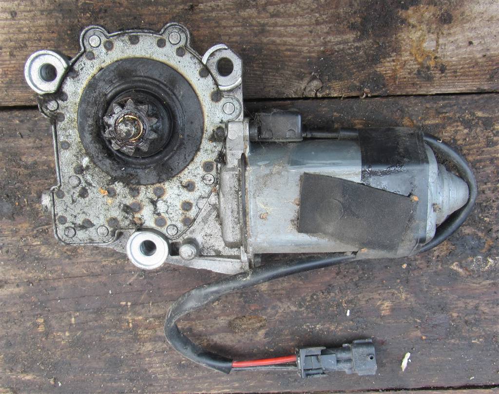 Моторчик стеклоподъемника для Renault Premium Dci 0130821508