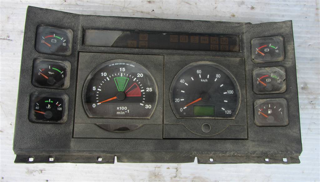 Щиток приборов (приборная панель) для МАЗ 5440 ЩП 8076