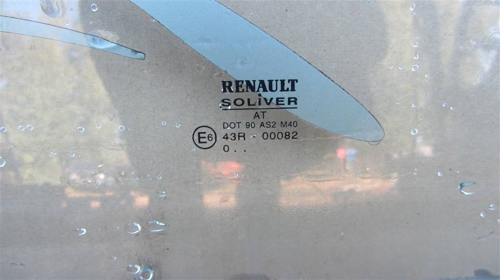 Стекло двери передней левой для Renault Magnum DXI 5010353898
