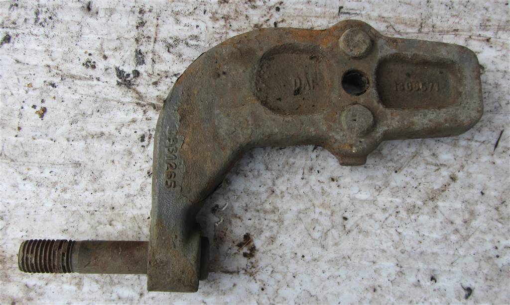 Кронштейн крепления амортизатора для DAF Xf 95 1305571