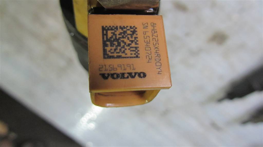 Форсунка дизельная электрическая для Renault T 21569191