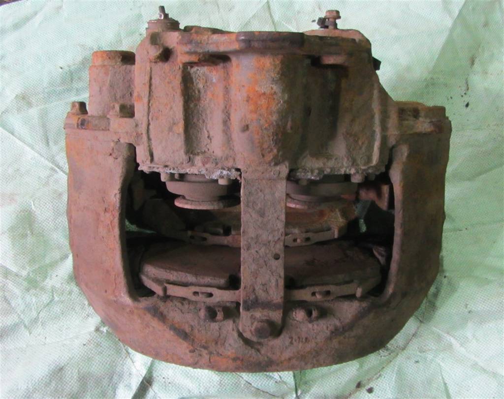 Суппорт передний правый для Renault Premium DXI 5001866985