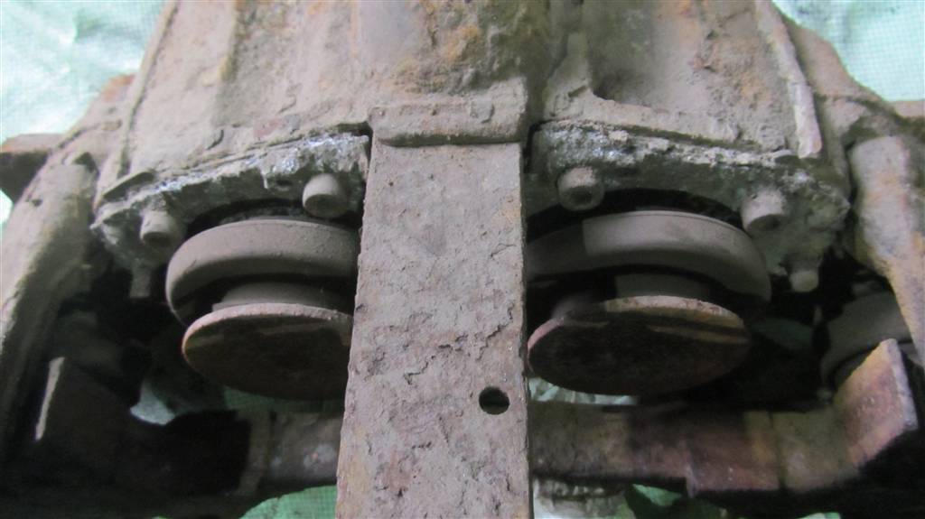 Суппорт передний правый для Renault Premium DXI 5001866985