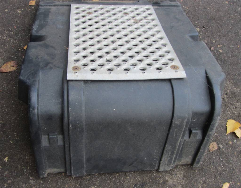 Крышка ящика Акб для Renault Magnum Etech 5010491390