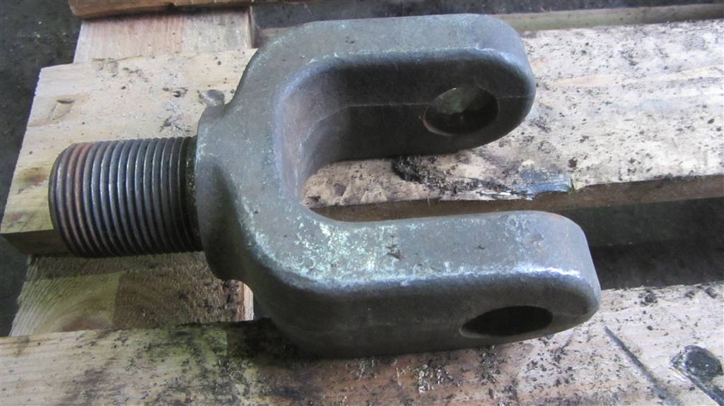 Крюк буксировочный для Renault Magnum DXI 7420997334