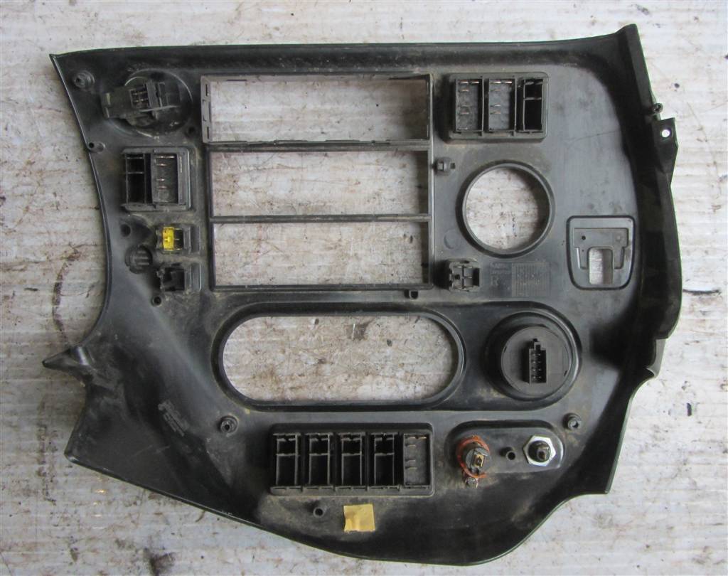 Рамка под магнитолу для DAF Cf 1793722