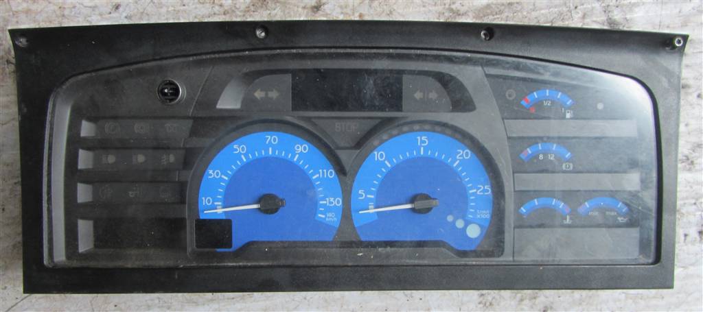 Щиток приборов (приборная панель) для Renault Magnum DXI 5010614564