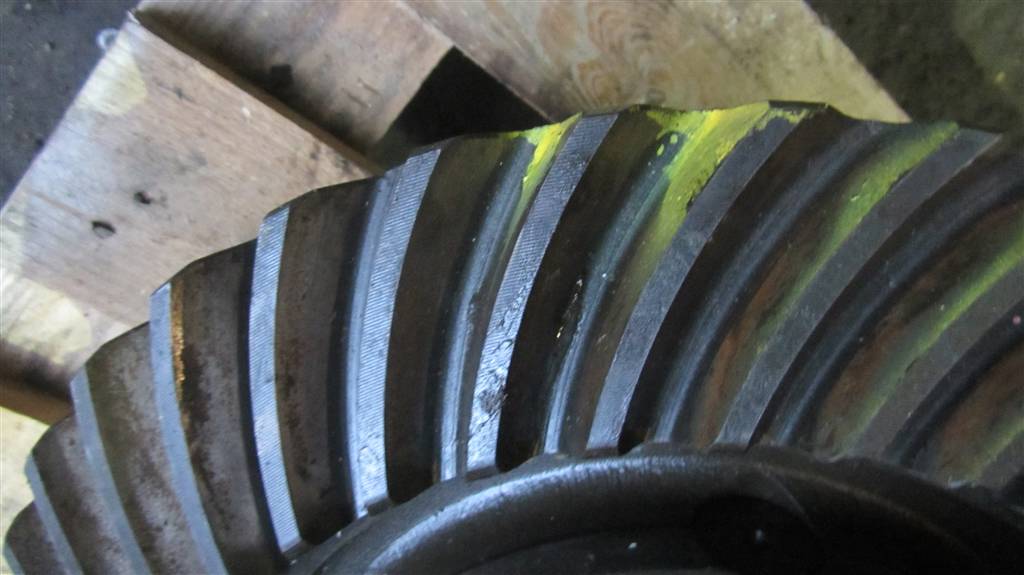 Редуктор заднего моста для Renault Magnum DXI 7420701295